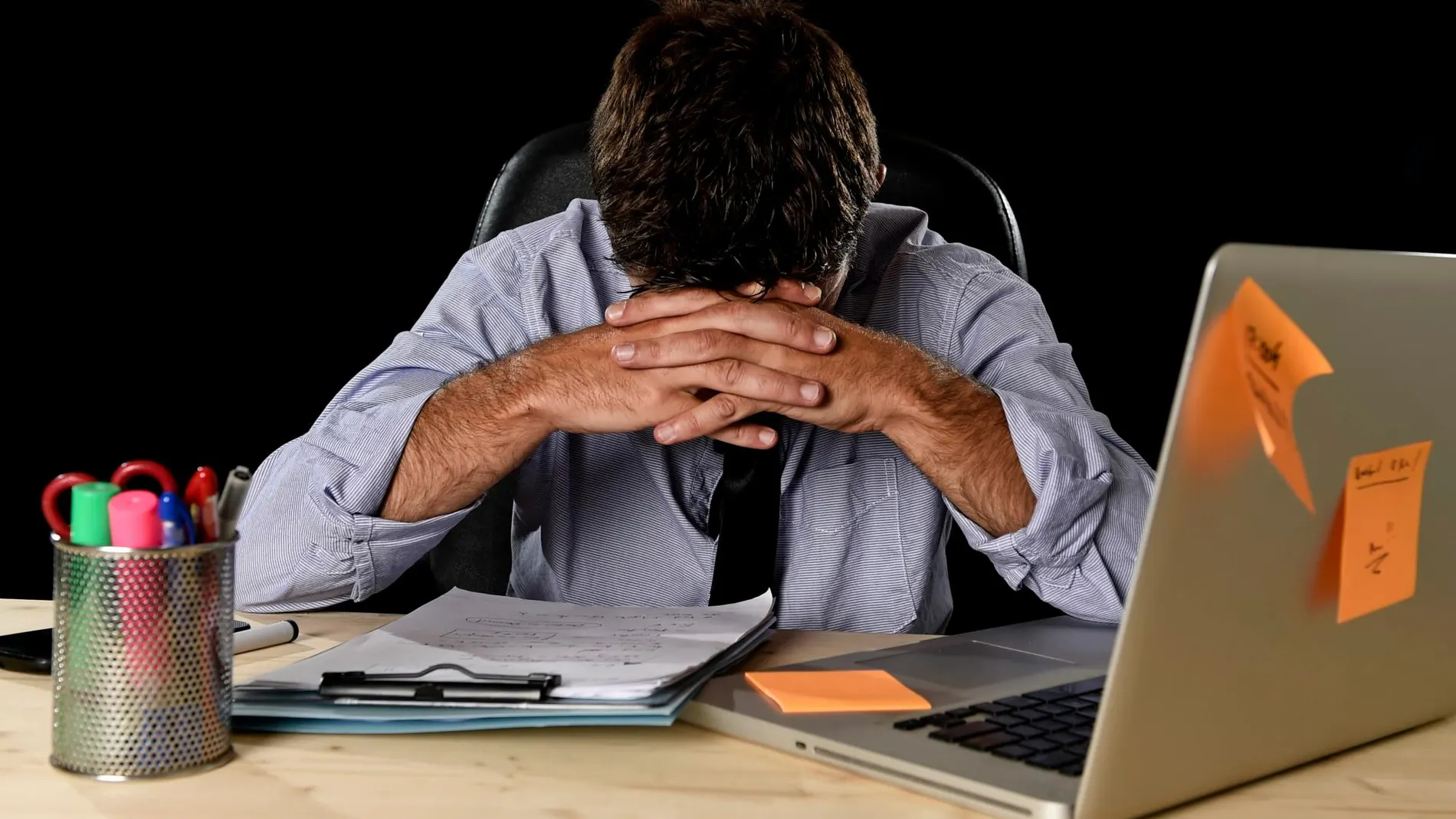 Mantener una rutina de descanso durante la jornada laboral es esencial para mantener el estrés laboral a raya | Fotografía de archivo