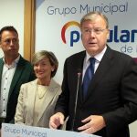 El portavoz del Grupo Popular en el Ayuntamiento de León, Antonio Silván, ofrece una rueda de prensa sobre la actividad municipal