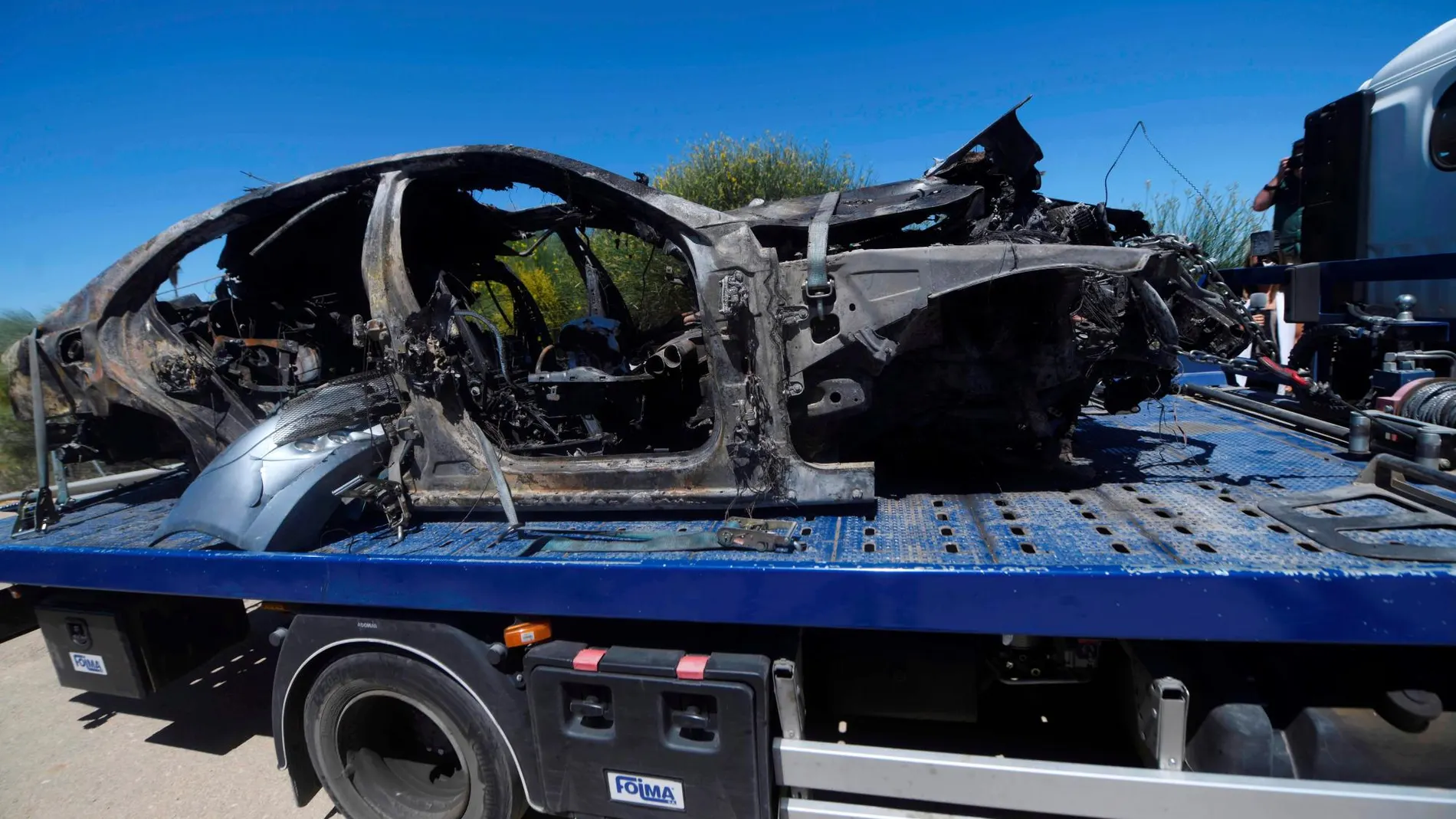 Estado en que quedó el coche del futbolista José Antonio Reyes. REUTERS/Stringer