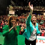 A la izquierda Verónica Pérez, junto a la ex líder del PSOE-A, Susana Díaz / Foto: Manuel Olmedo