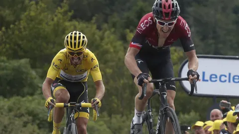 Geraint Thomas entra en meta por delante de Alaphilippe