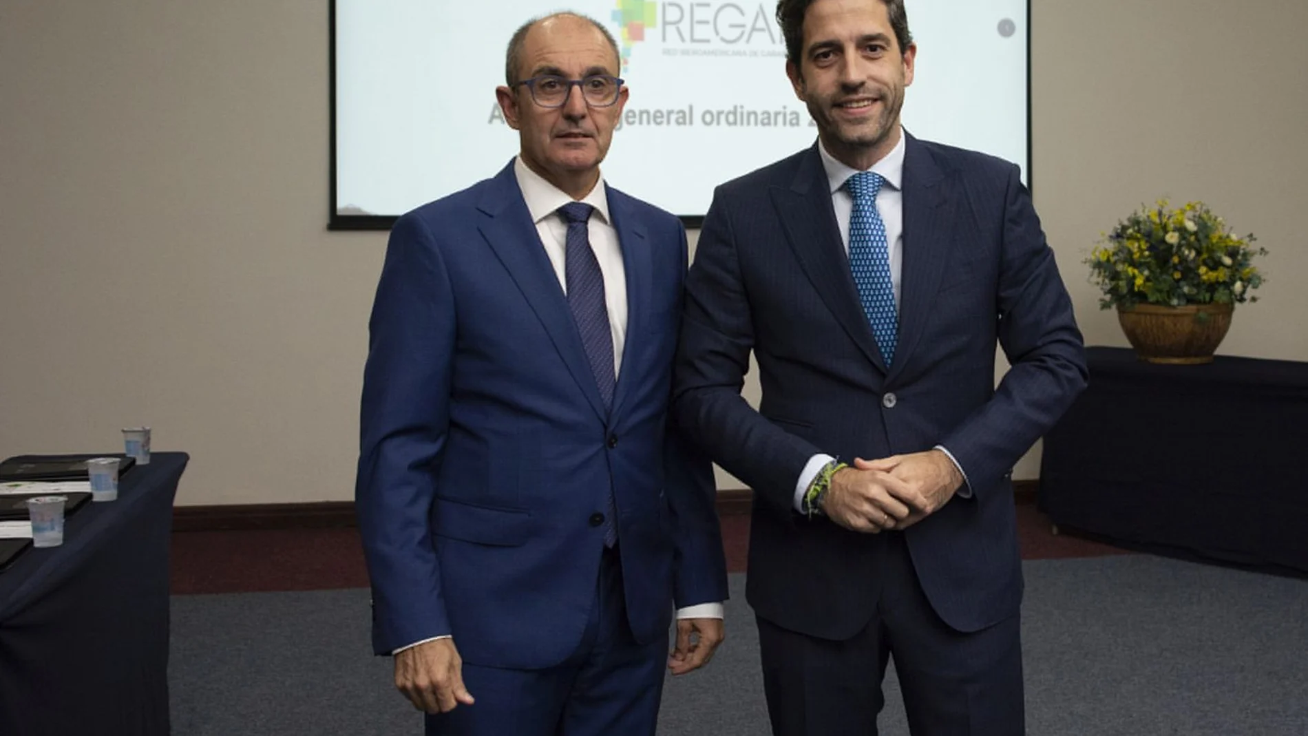 El presidente de Iberaval, César Pontvianne y el director general, Pedro Pisonero