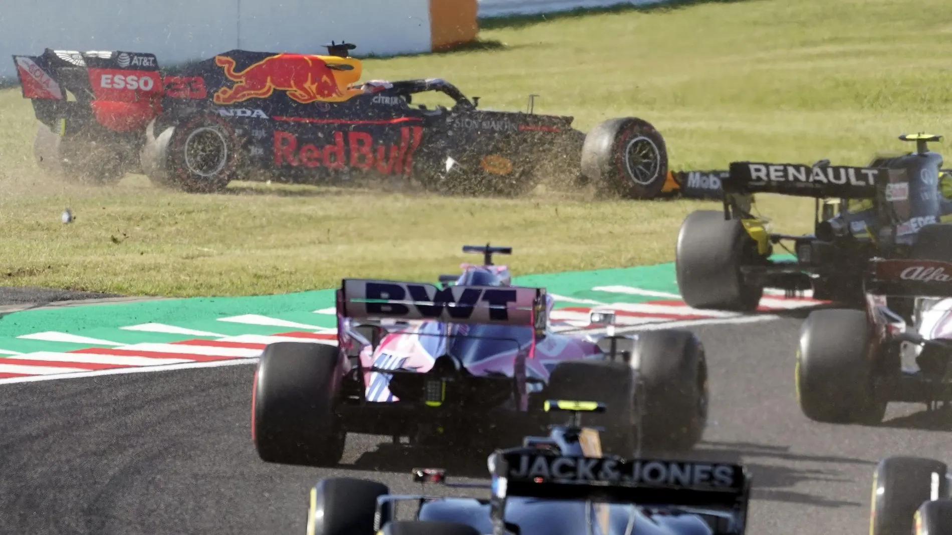 Sainz hace olvidar a Alonso