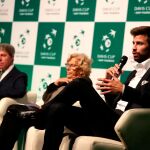 Carmena, en la pasada edición de la Copa Davis, junto a Gerard Piqué y Ángel Garrido