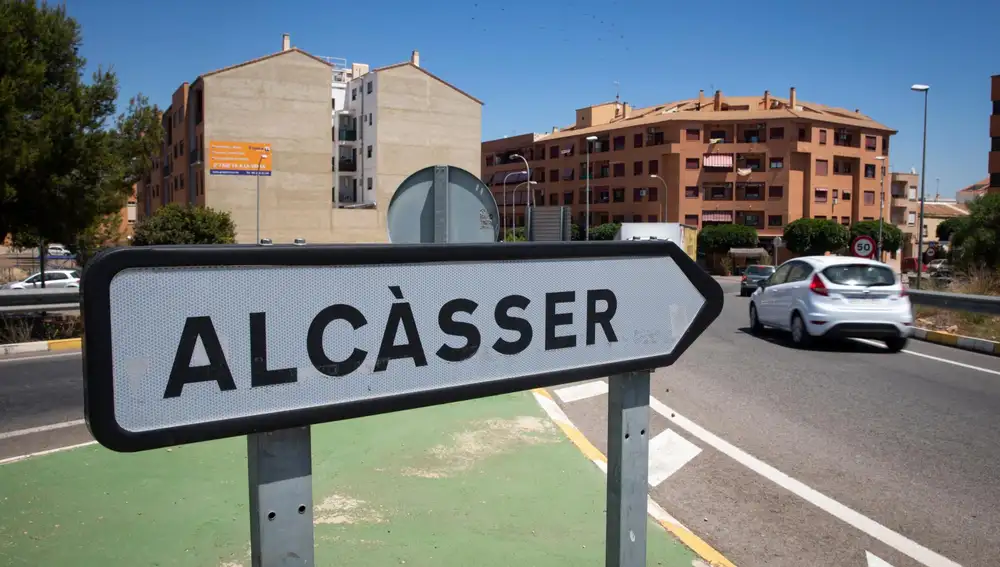 Indicación de acceso a Alcàsser. Foto: Jesús G. Feria