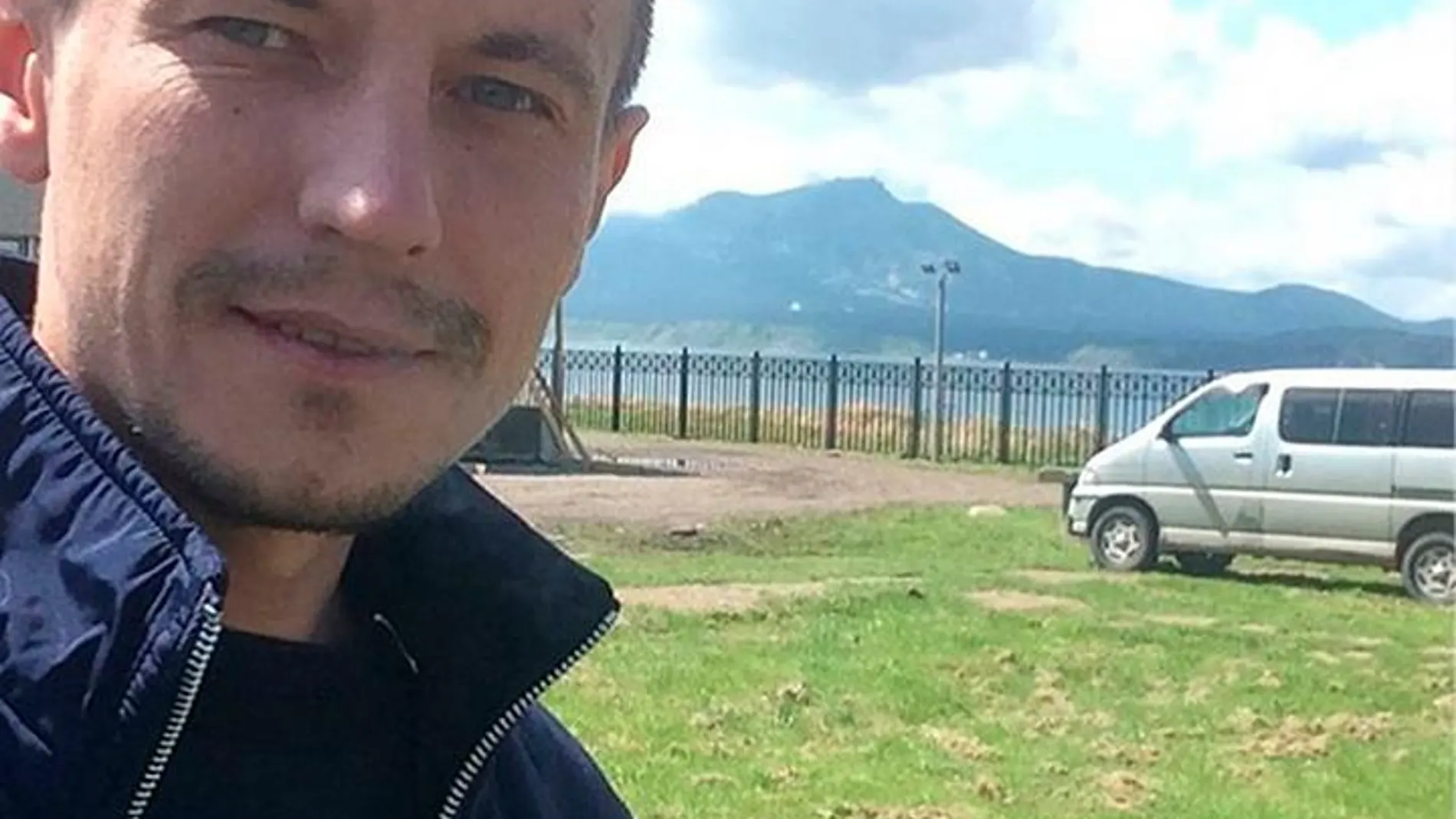 Alexey Ivanovsky, de 36 años, se debate entre la vida y la muerte tras el ataque