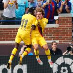 Griezmann y Dembélé celebran uno de los goles del Barcelona al Nápoles
