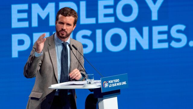 El presidente del Partido Popular, Pablo Casado, durante su intervención este domingo en Toledo. EFE/Ismael Herrero
