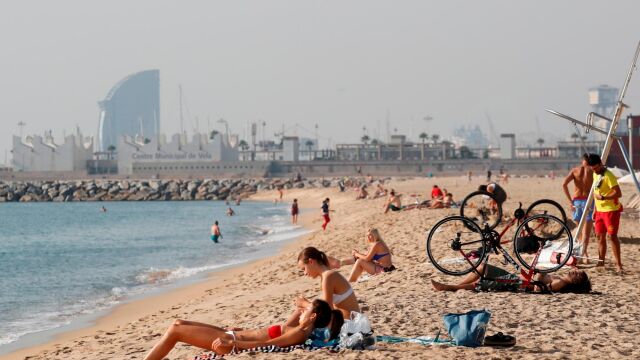 Una imagen de la playa de la Barceloneta