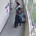 El abrazo entre Keanon Lowe y Angel Granados-Diaz