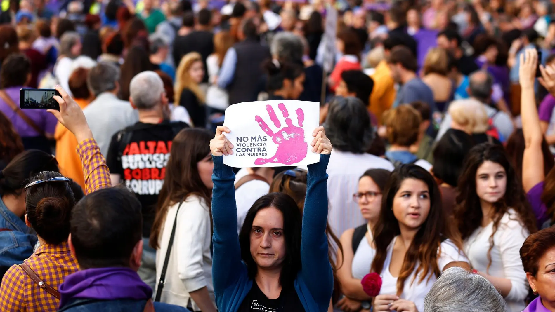 Manifestación contra la violencia de género por el centro de Madrid