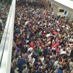 3.000 personas se agolparon ayer a las puertas del Centro Comercial Xanadú