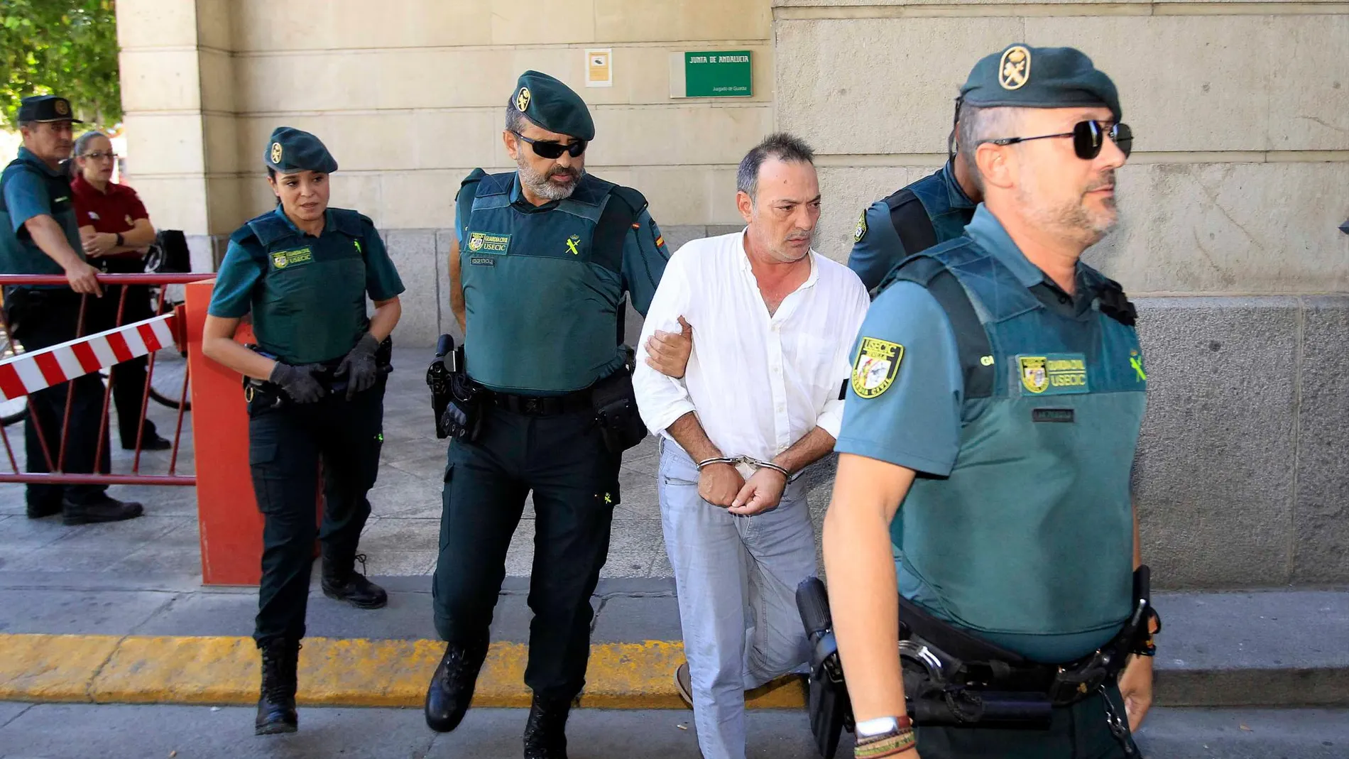 El gerente de Magrudis, José Antonio Marín, en los juzgados de Sevilla / Foto: Manuel Olmedo