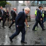 El “premier” Boris Johnson acude ayer a la tercera jornada del congreso “tory” en Manchester