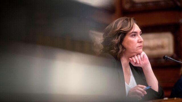 Ada Colau durante la sesión plenaria del Ayuntamiento de Barcelona del pasado día 16