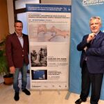 El diputado de Cultura, Víctor González, junto al presidente de la Sociedad Económica de Amigos del País, José Mª Ruiz Povedano, durante el acto de presentación celebrado en el centro cultural MVA de la Diputación / La Razón