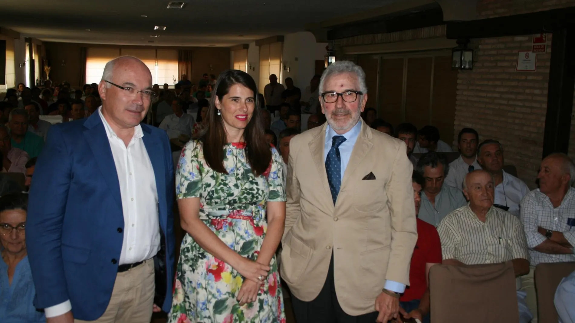 Asaja Córdoba, junto con la Fundación Caja Rural del Sur y Dafisa, celebraron, en el Club Hípico de Córdoba, la IV Jornada Técnica de Almendro