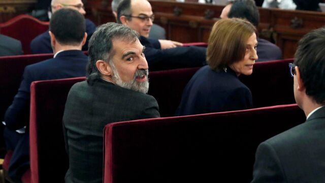 Jordi Cuixart y Carme Forcadell durante el juicio del Procés celebrado en el TS