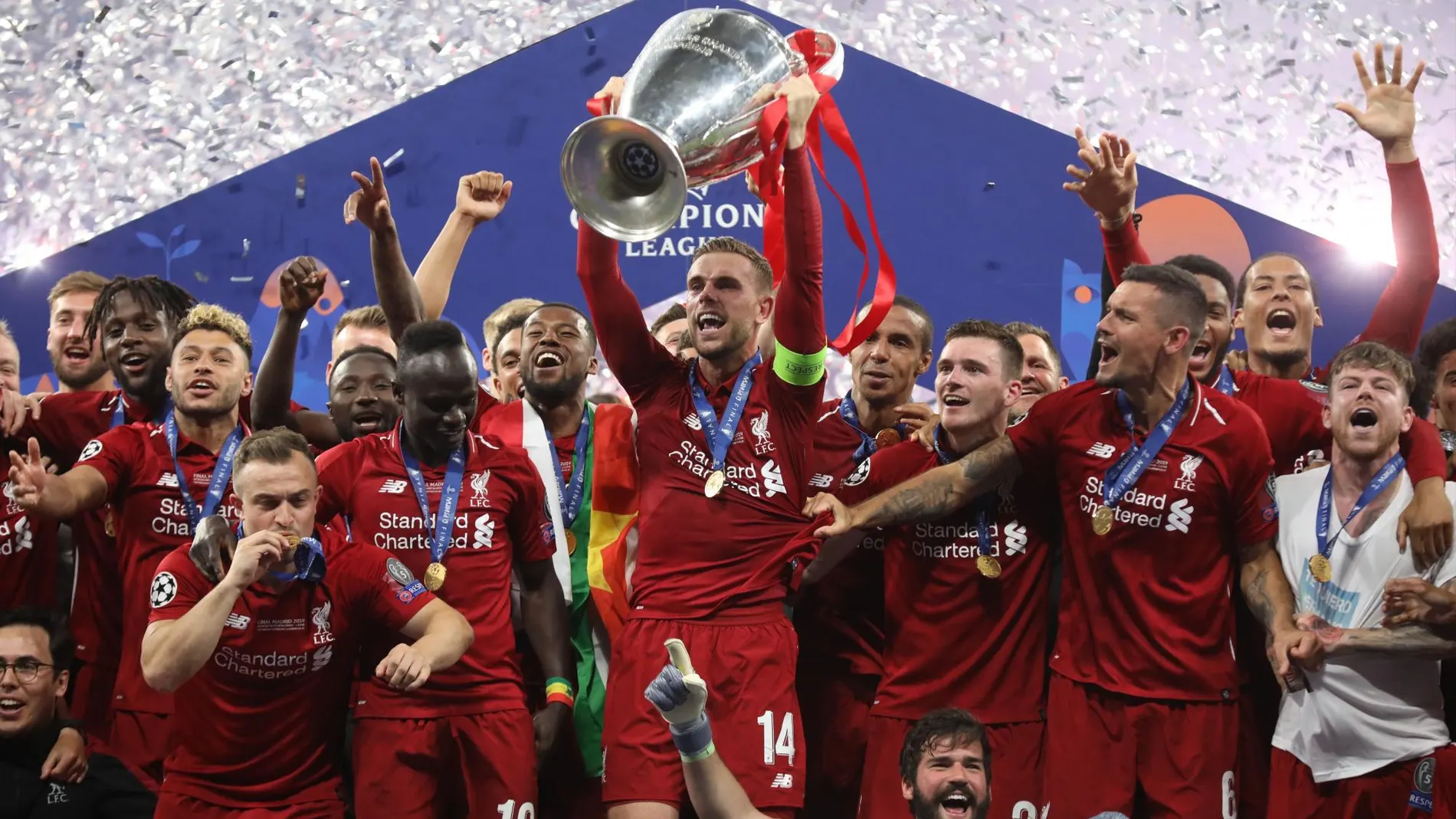El Liverpool defiende el título logrado la temporada pasada