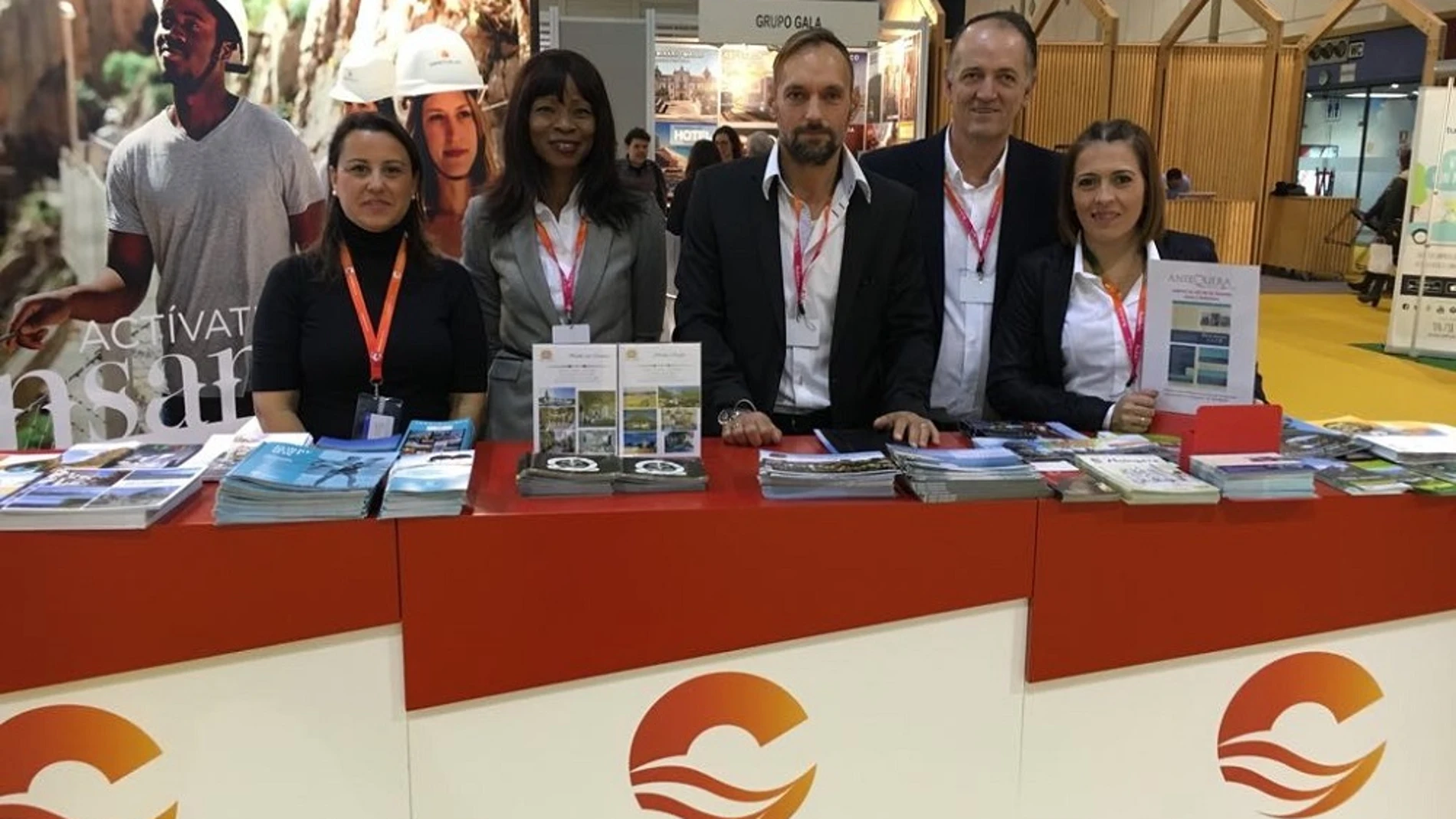 Un equipo de Turismo Costa del Sol promociona sus productos de interior en una feria internacional / La Razón