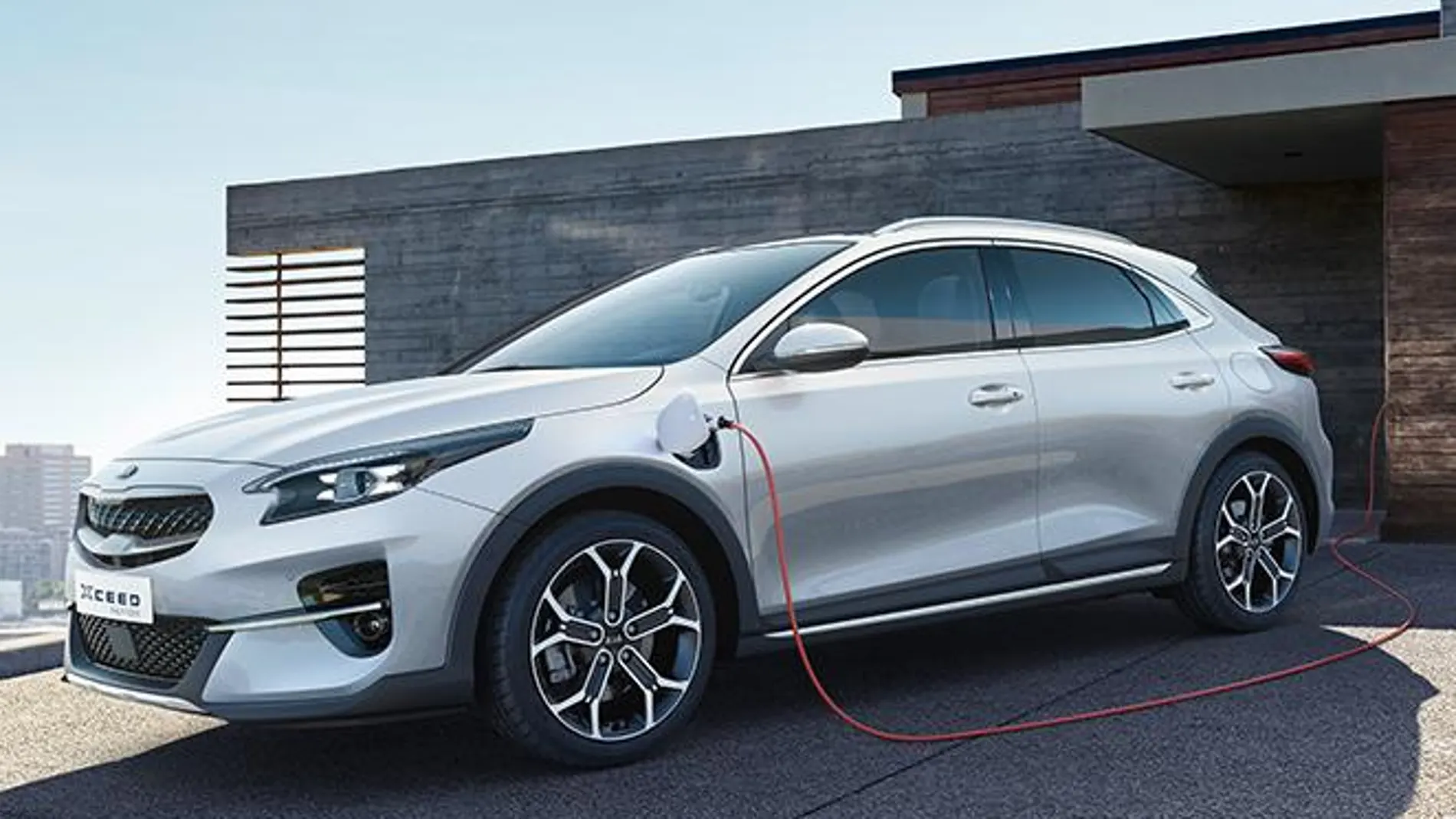 El Kia XCeed tendrá versión híbrida enchufable