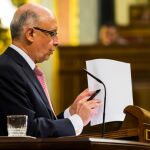 Cristóbal Montoro durante el Debate de los Presupuestos Generales del Estado en 2018 / Foto: Alberto R . Roldán