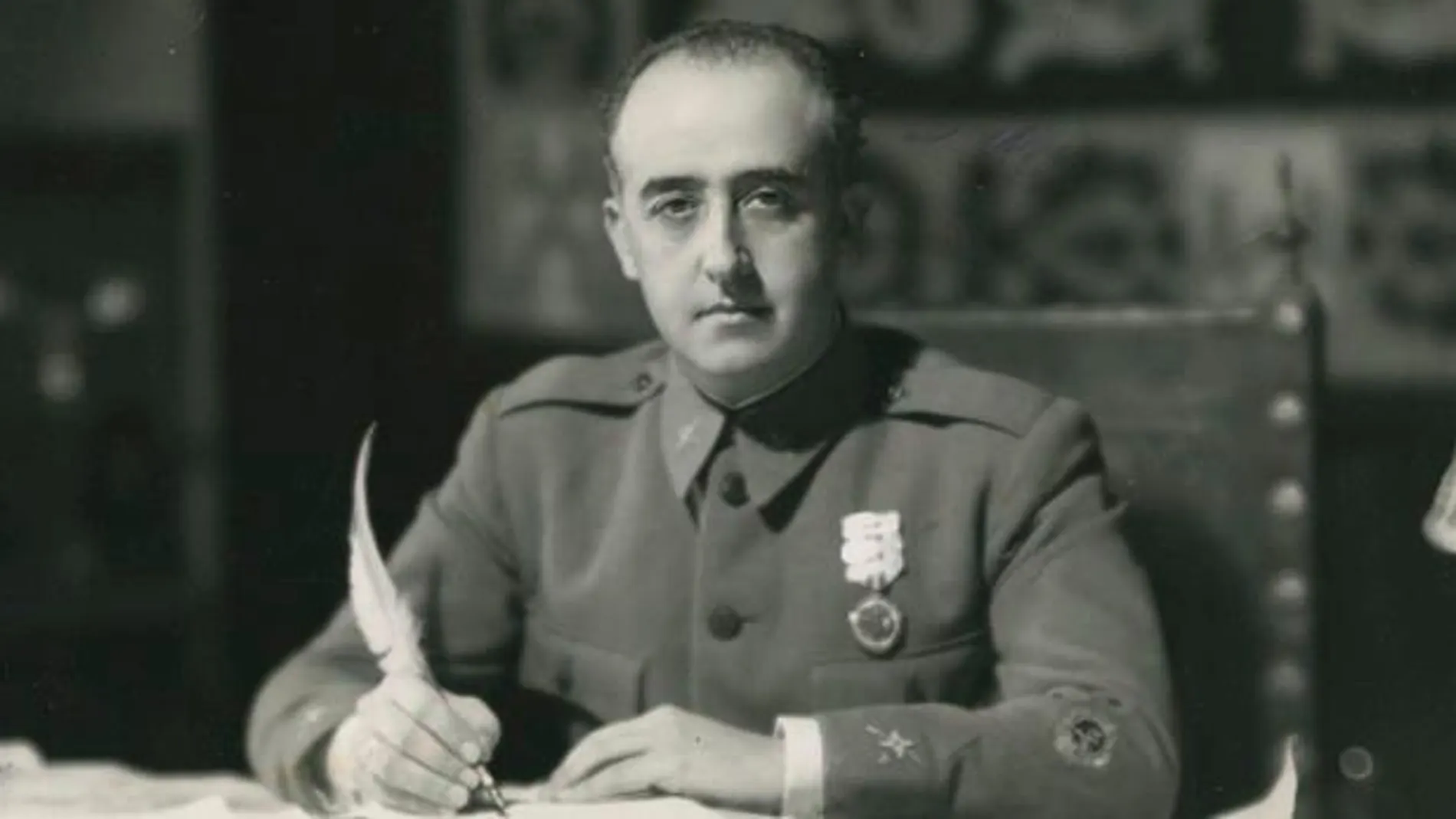 La carta de Franco a Casares Quiroga pidiendo “más respeto para los militares”