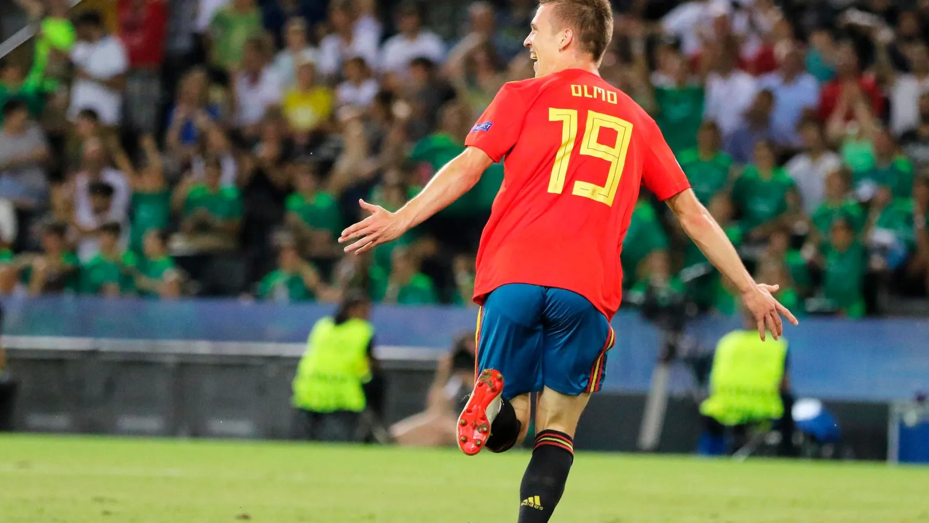 El español Dani Olmo, celebrando su gol ante Alemania / Efe