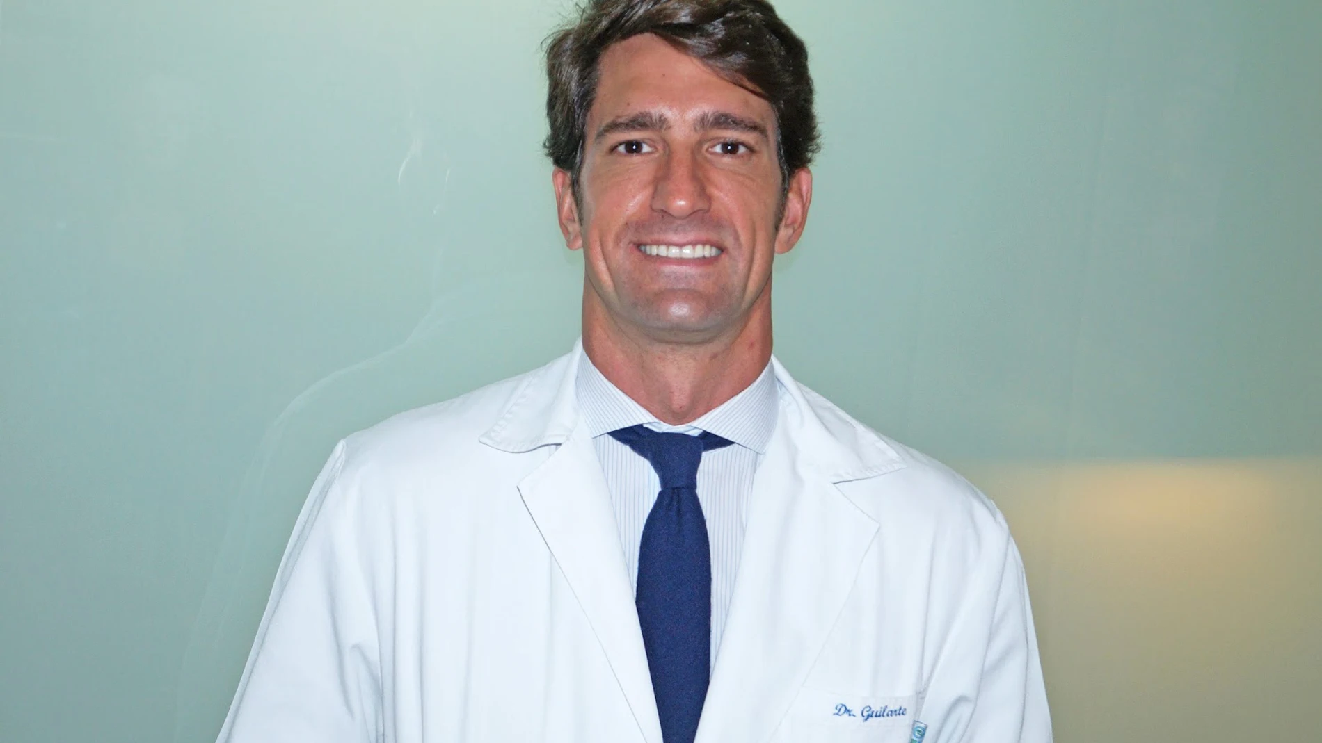 El Dr. Guilarte, el cirujano de referencia en aumento de pecho en Madrid