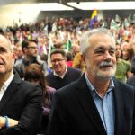 Los ex presidentes de la Junta de Andalucía Manuel Chaves y José Antonio Griñán, en un acto del PSOE-A / Foto: Ke-Imagen