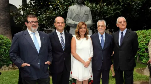 Griñán junto a Susana Díaz, quien era su consejera de Presidencia y quien le sustituyó al frente de la Junta