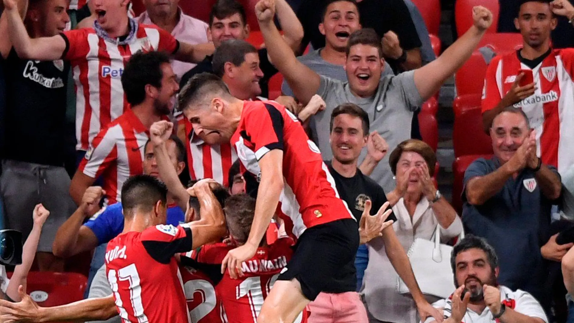 El Athletic celebra el gol de la victoria