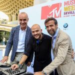 Antonio Muñoz (izda.) y Manuel Gil (dcha.) tras la presentación de la programación de la MTV Music Week Sevilla 2019 previa a los premios / Foto: Manuel Olmedo