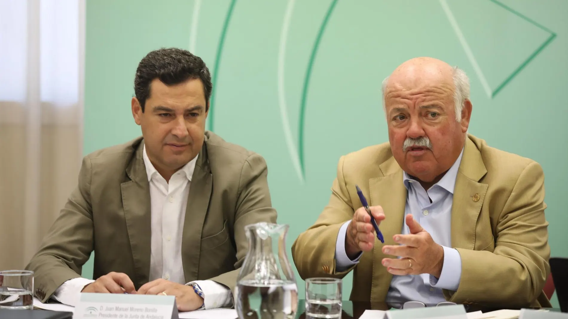 El presidente de la Junta, Juanma Moreno, ha presidido este miércoles el comité de seguimiento junto al consejero Jesús Aguirre /Foto: EP