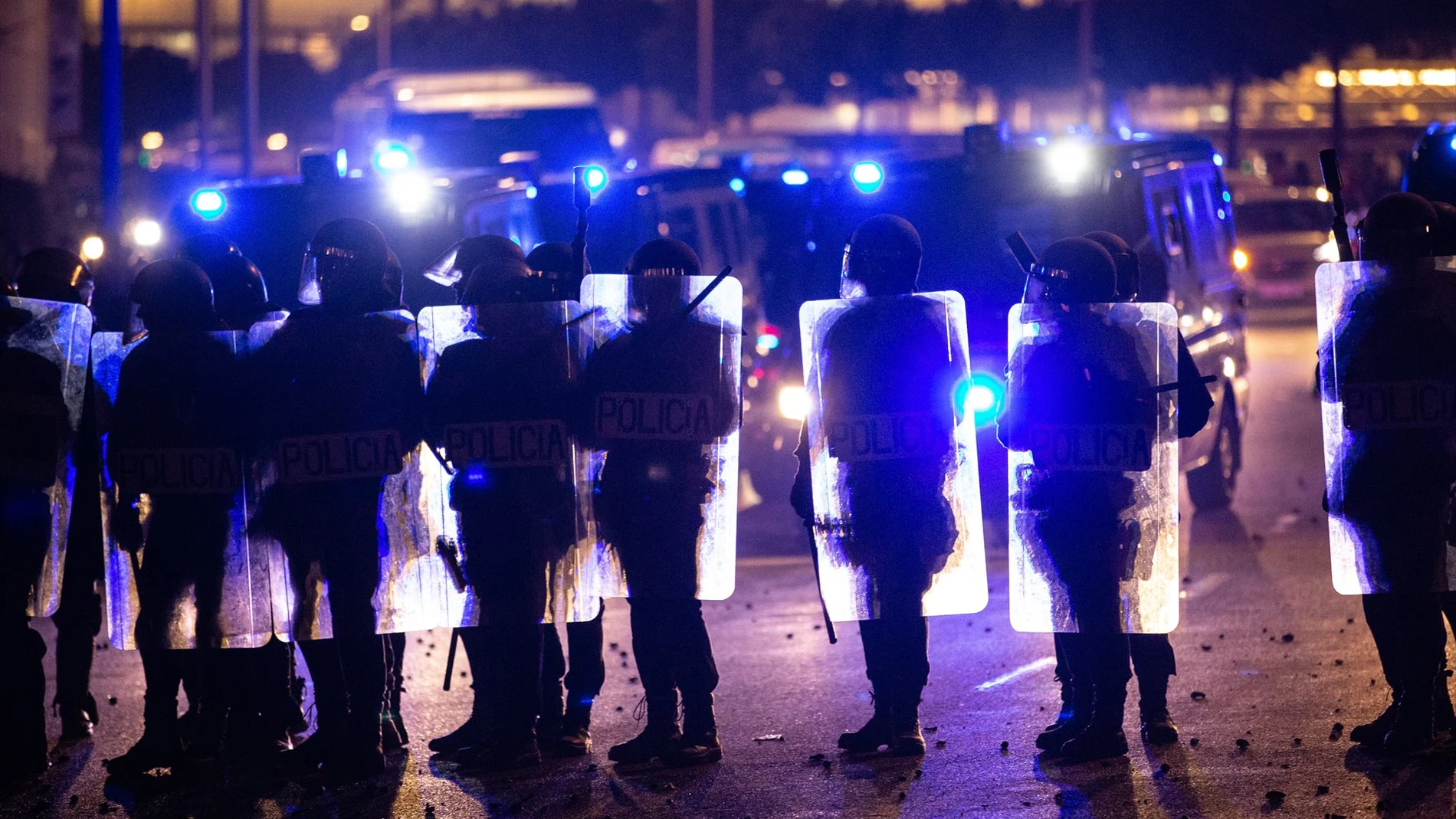 En la imagen, antidisturbios de los Mossos