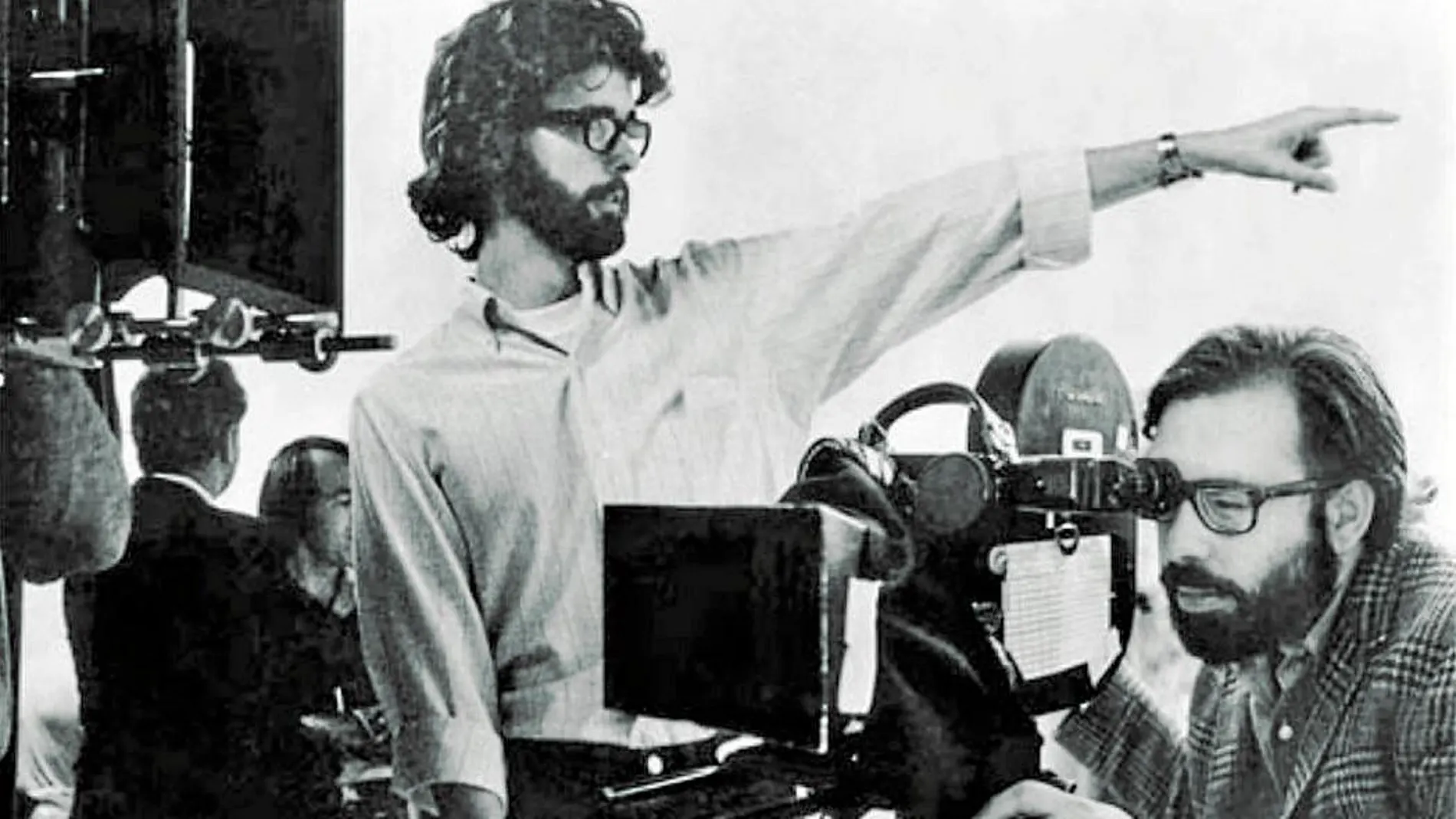 De pie, el director de «La guerra de las galaxias», George Lucas. A la derecha, el de «El Padrino», Francis Ford Coppola