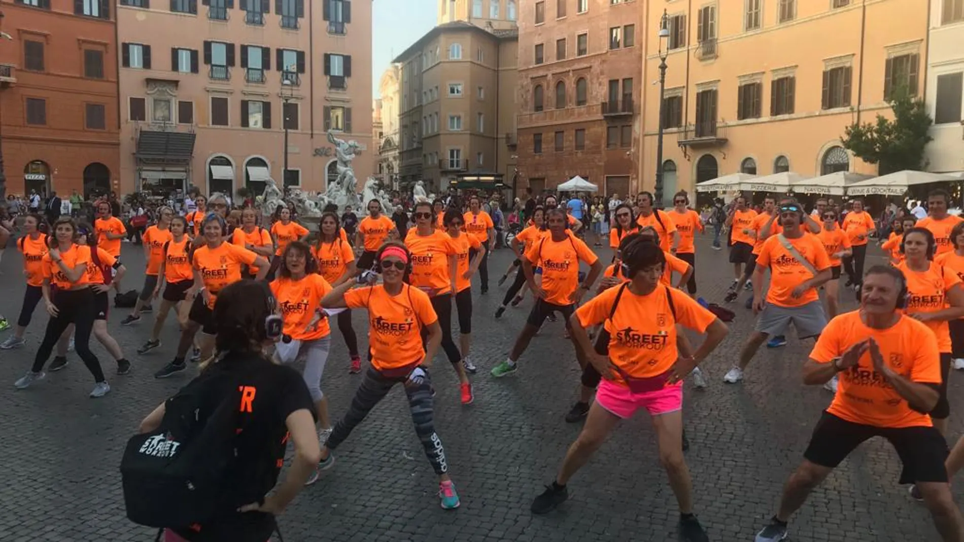 Street workout en la Piazza Navona, Roma