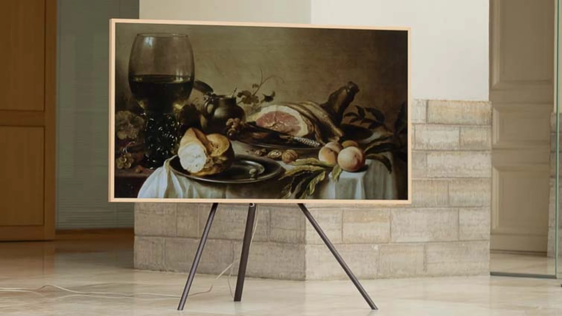 La pantalla del televisor Samsung The Frame sirve como lienzo para exponer obras del museo Hermitage de San Petersburgo.