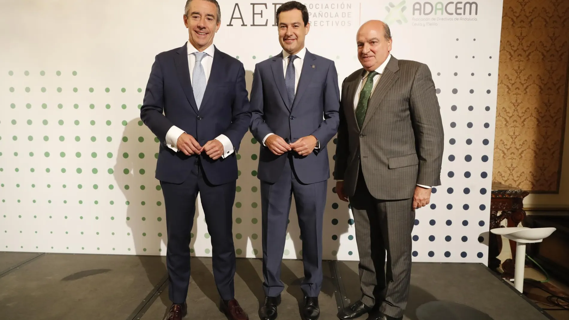 El acto lo clausuró el presidente de la Junta de Andalucía, Juan Manuel Moreno Bonilla / La Razón