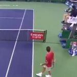 Federer discute con el juez de silla
