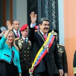 Nicolás Maduro participó ayer, junto a su esposa, Cilia Flores, en un acto de Gobierno en el centro de Caracas/Efe