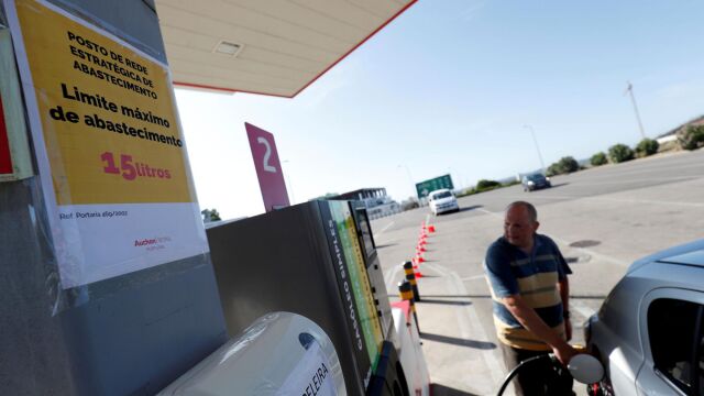 El Gobierno portugués tuvo que racionar el combustible en la anterior huelga para evitar el desabastecimiento