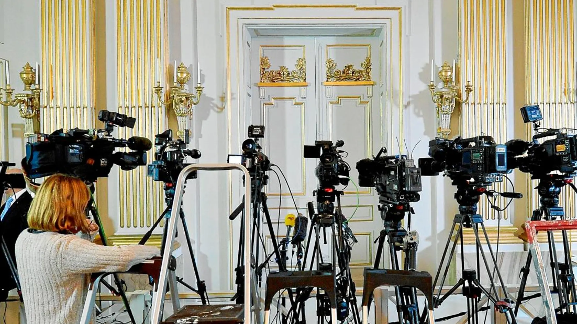 Las cámaras de televisión ya han tomado posiciones para la lectura mañana de los premiados en Estocolmo