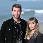 Miley Cyrus y Liam Hemsworth rompen tras nueve meses casados