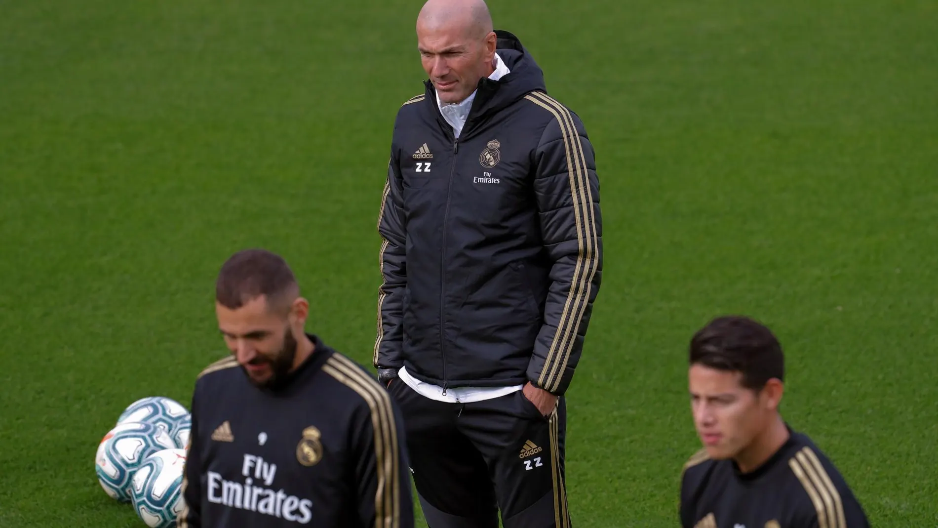 Zidane, Benzema y James, en el entrenamiento del Real Madrid