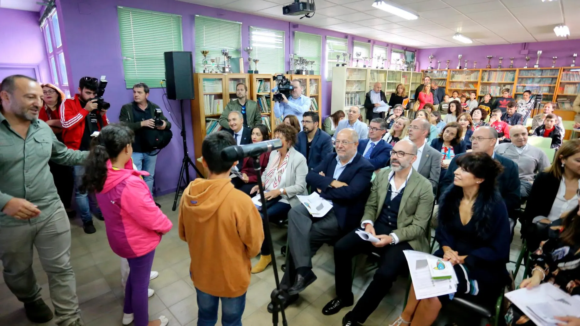 Presentación del proyecto Pajarillos en red de Valladolid con la asistencia de Francisco Igea, Javier Ortega y Ana Redondo, entre otros