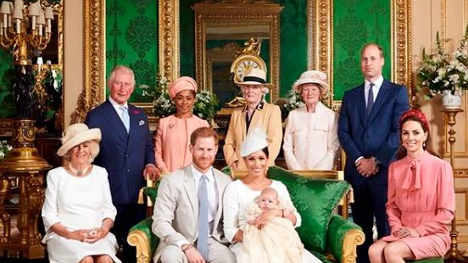 Foto de familia del bautizo de Archie en el Castillo de Windsor