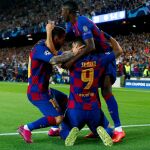 Los jugadores del Barcelona celebran uno de los goles