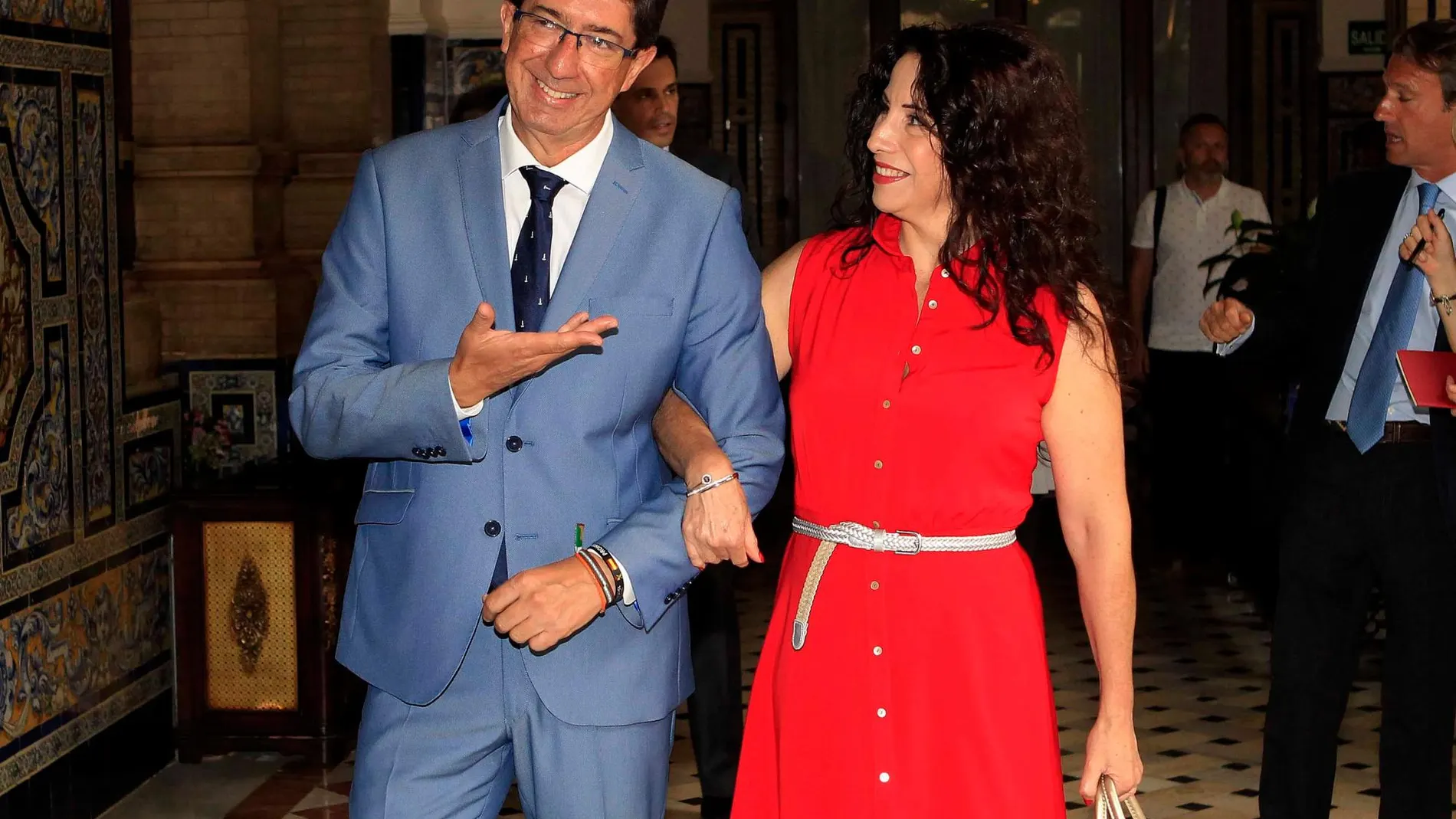 Juan Marín y la consejera Rocío Ruiz, en una imagen de archivo