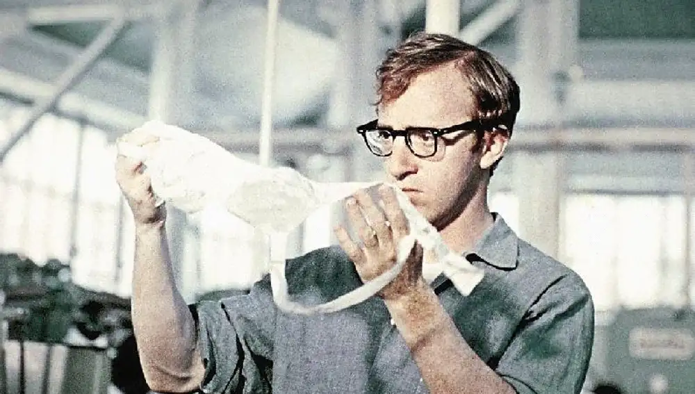 Woody Allen dirigió y protagonizó «Toma el dinero y corre» en 1969